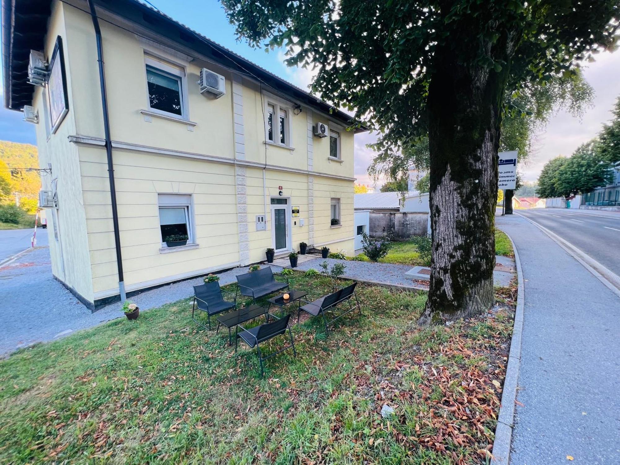 Lemonwood House Hotell Postojna Eksteriør bilde