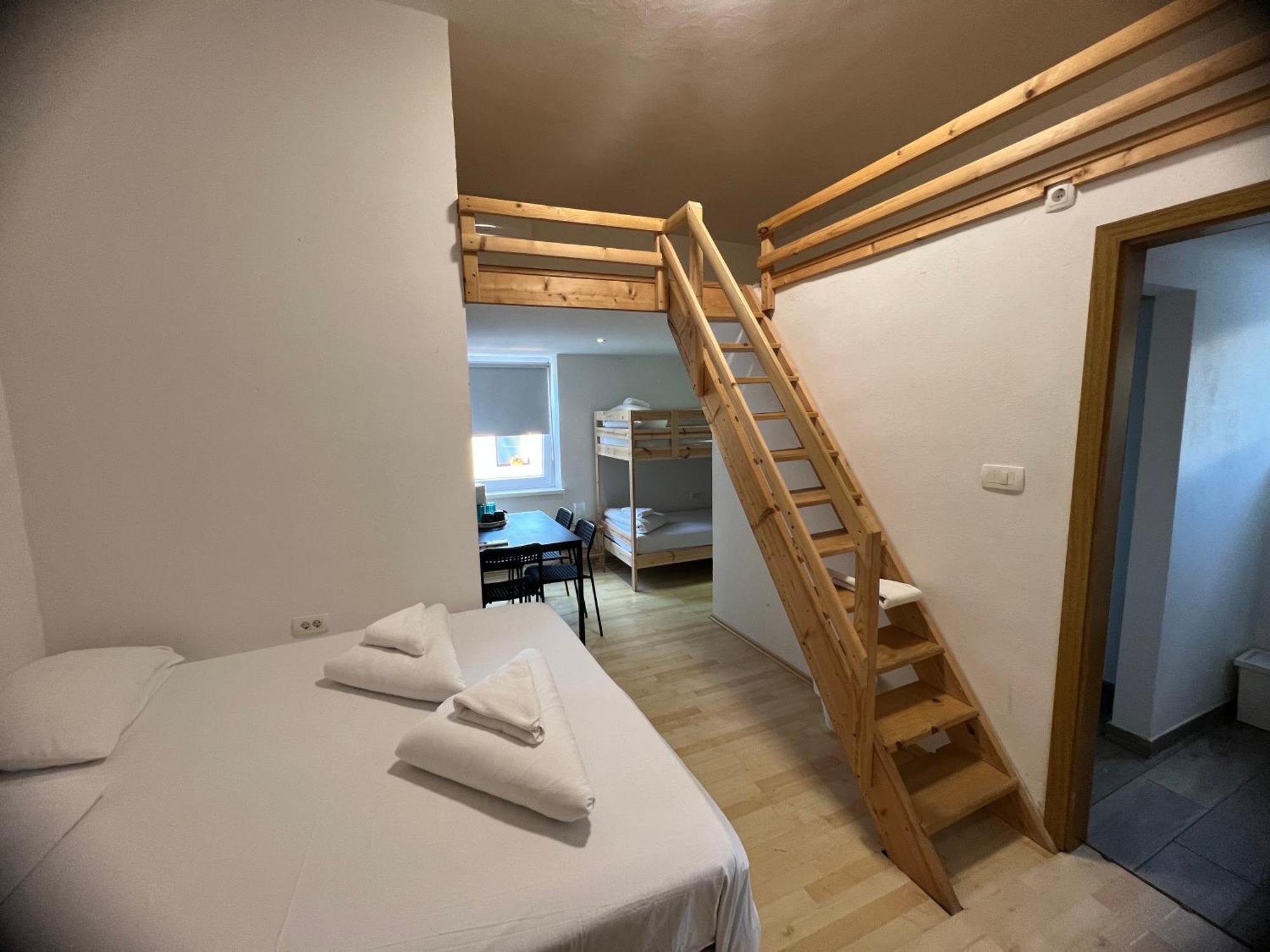 Lemonwood House Hotell Postojna Eksteriør bilde