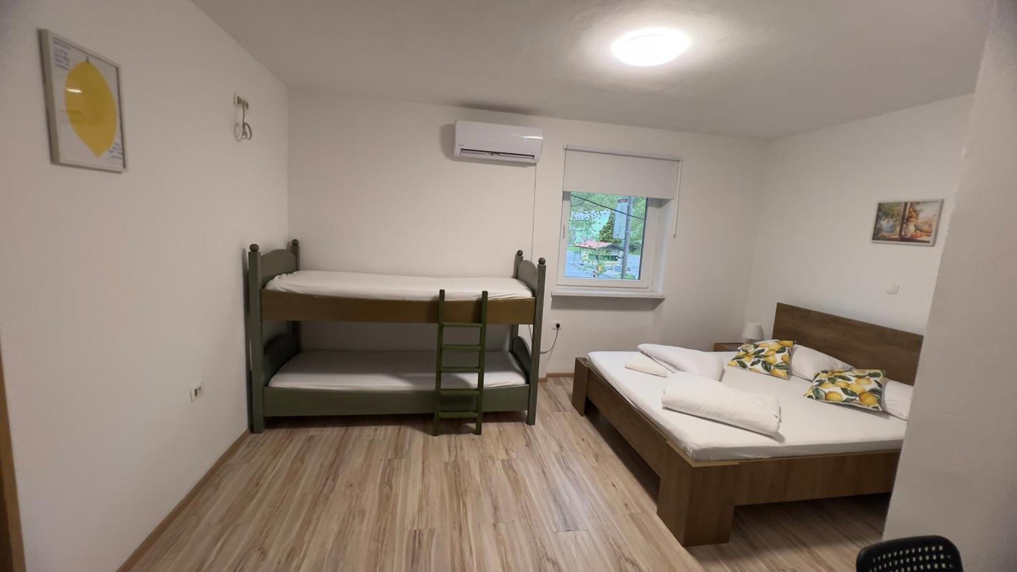 Lemonwood House Hotell Postojna Eksteriør bilde