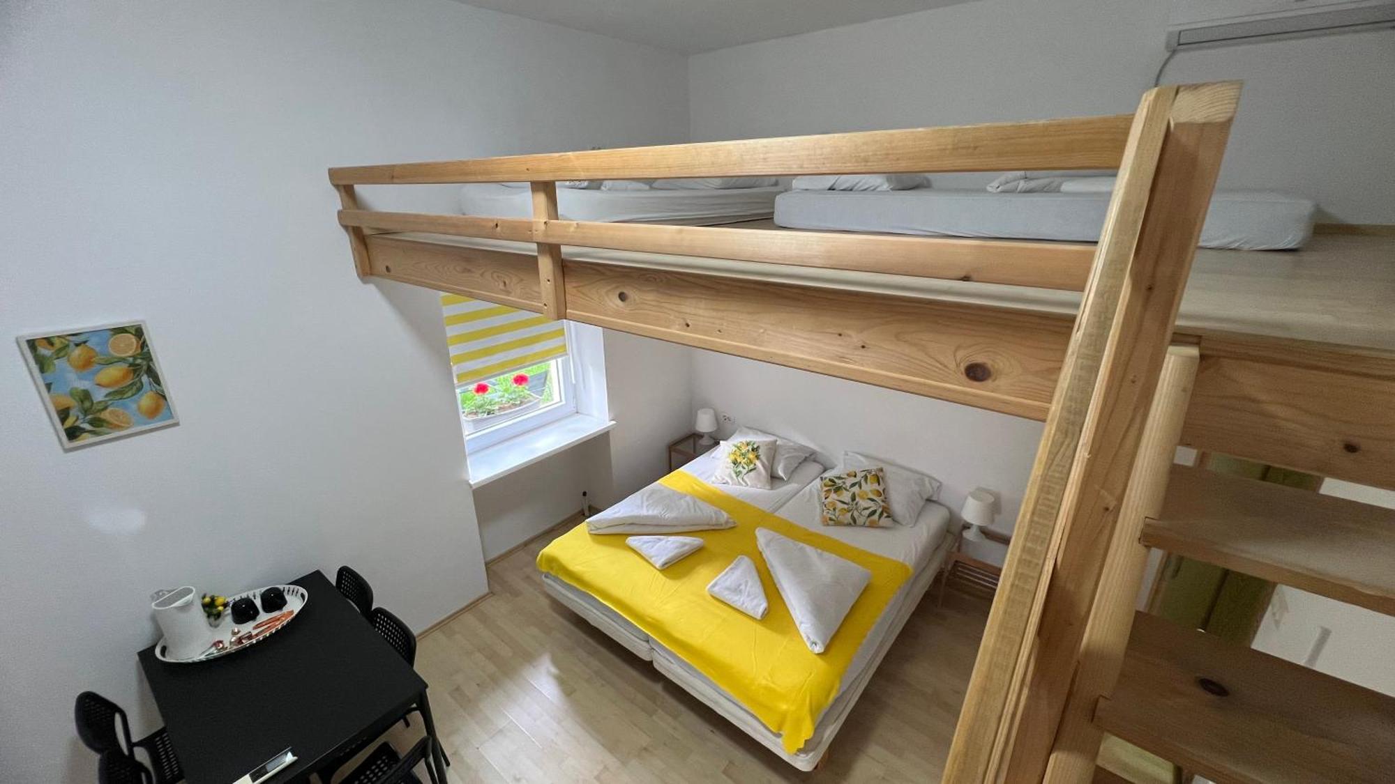 Lemonwood House Hotell Postojna Eksteriør bilde