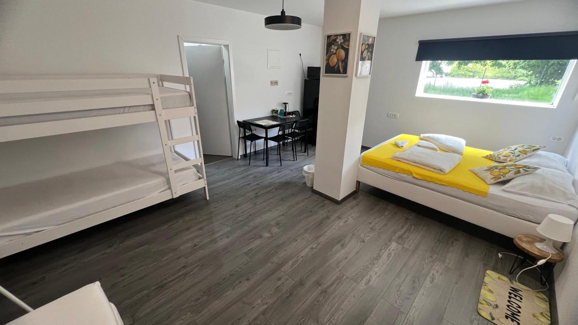 Lemonwood House Hotell Postojna Eksteriør bilde