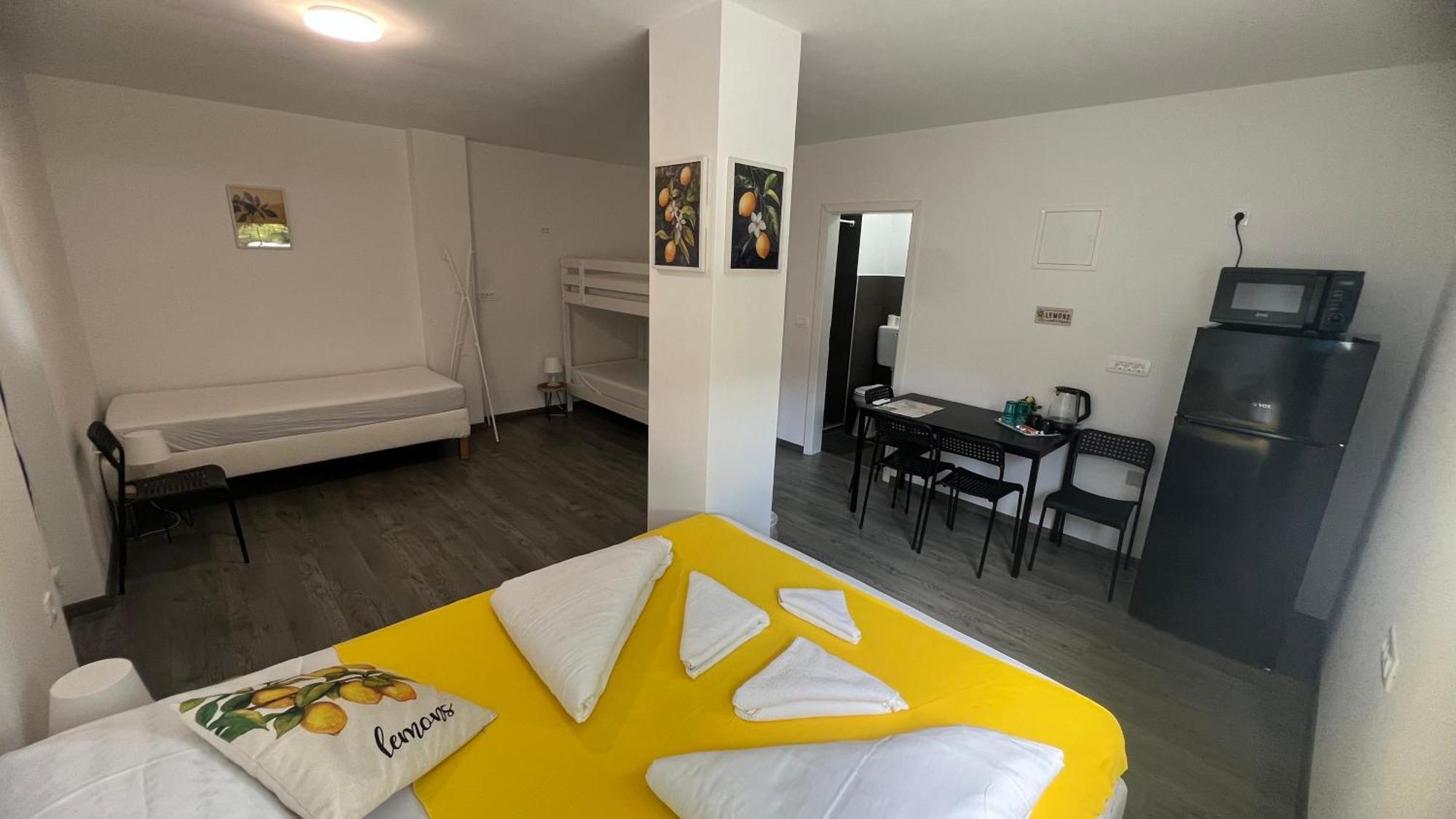 Lemonwood House Hotell Postojna Eksteriør bilde