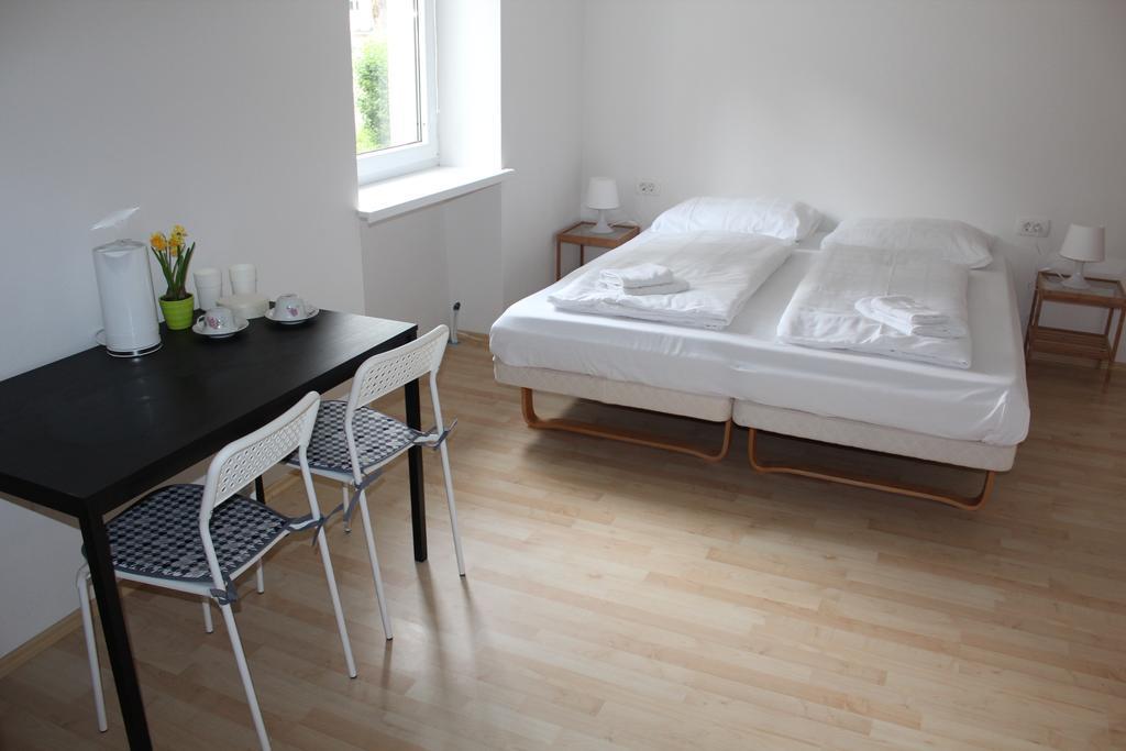 Lemonwood House Hotell Postojna Eksteriør bilde